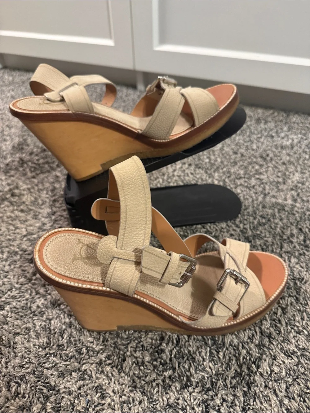 Vince Camuto Vi-Cadana Leather Wedge Sandals Size 9.5